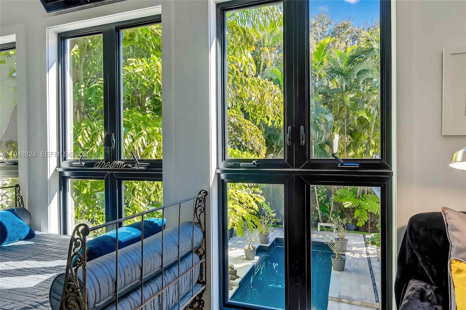1680 Onaway Dr, Coconut Grove FL 33133 — 24