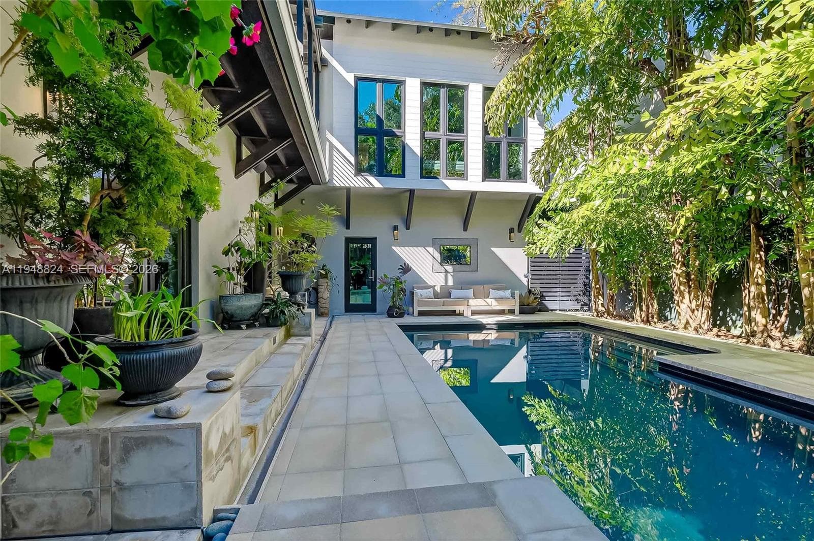 1680 Onaway Dr, Coconut Grove FL 33133 — 41