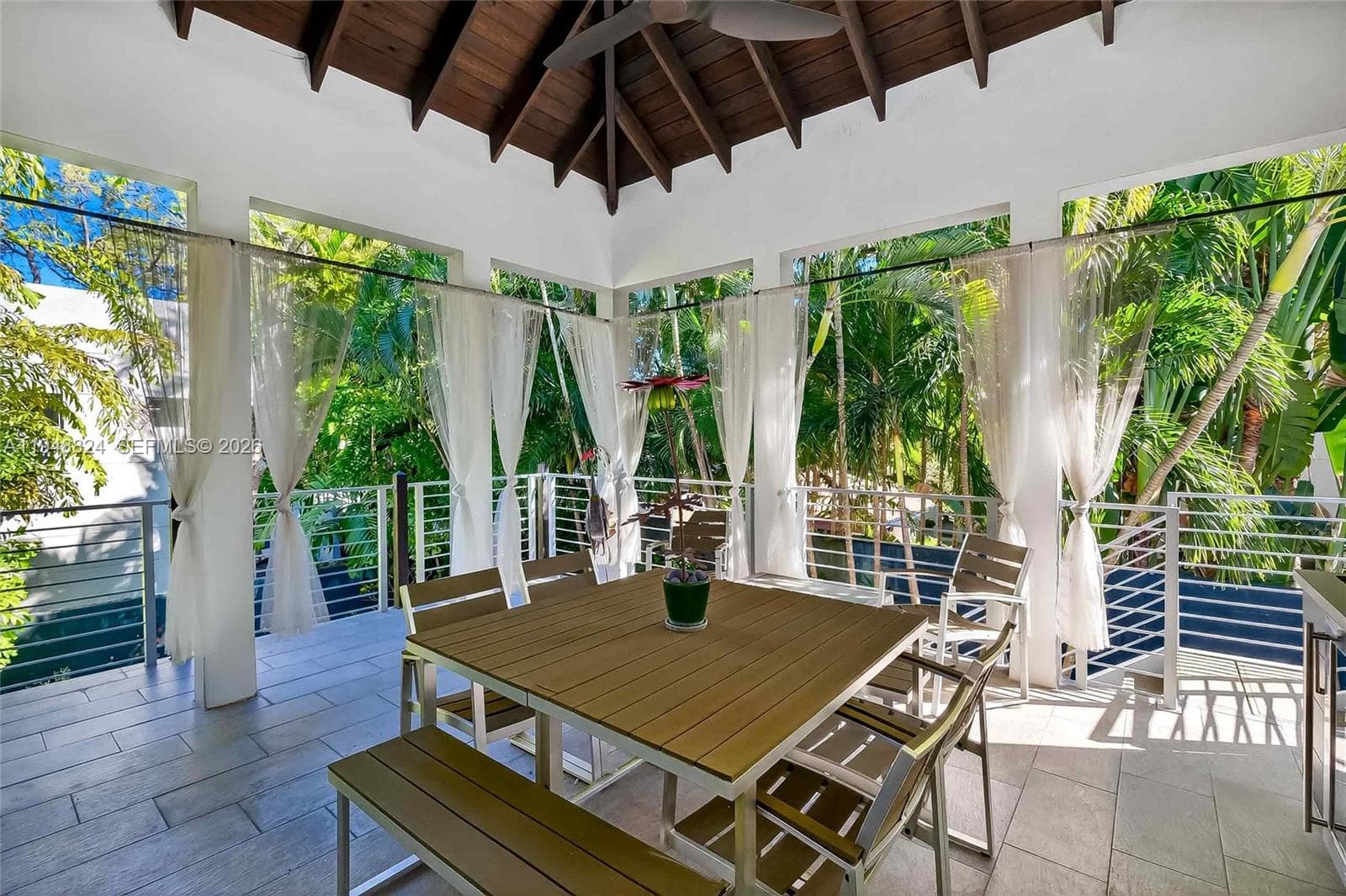 1680 Onaway Dr, Coconut Grove FL 33133 — 29