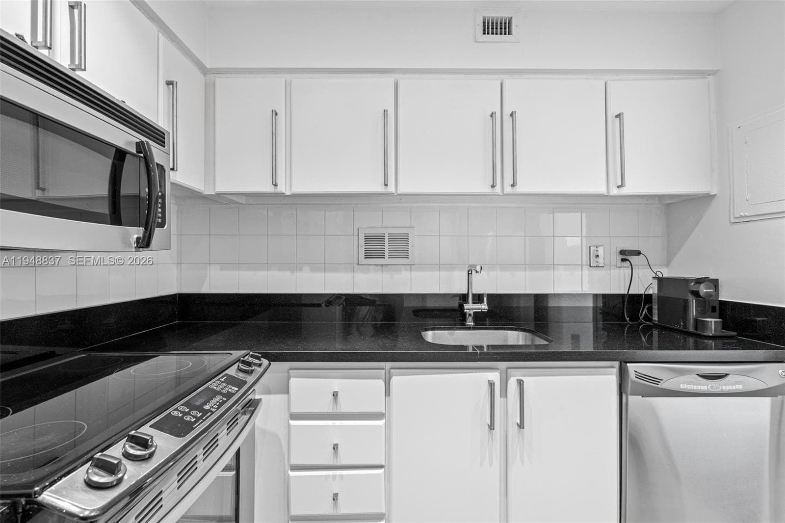 1000 West Ave # 609, Miami Beach FL 33139 — 15