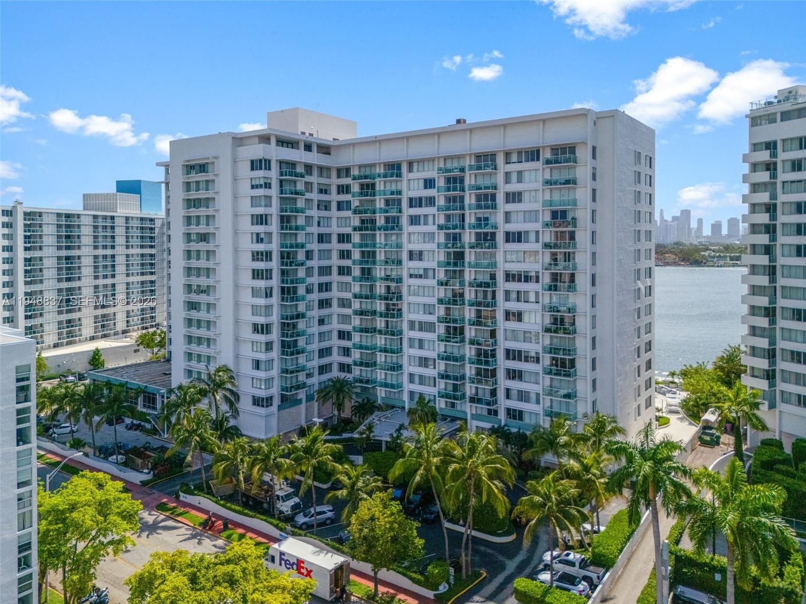 1000 West Ave # 609, Miami Beach FL 33139 — 35