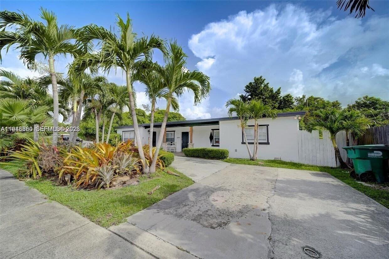 10215 SW 171st St, Miami FL 33157 — 1