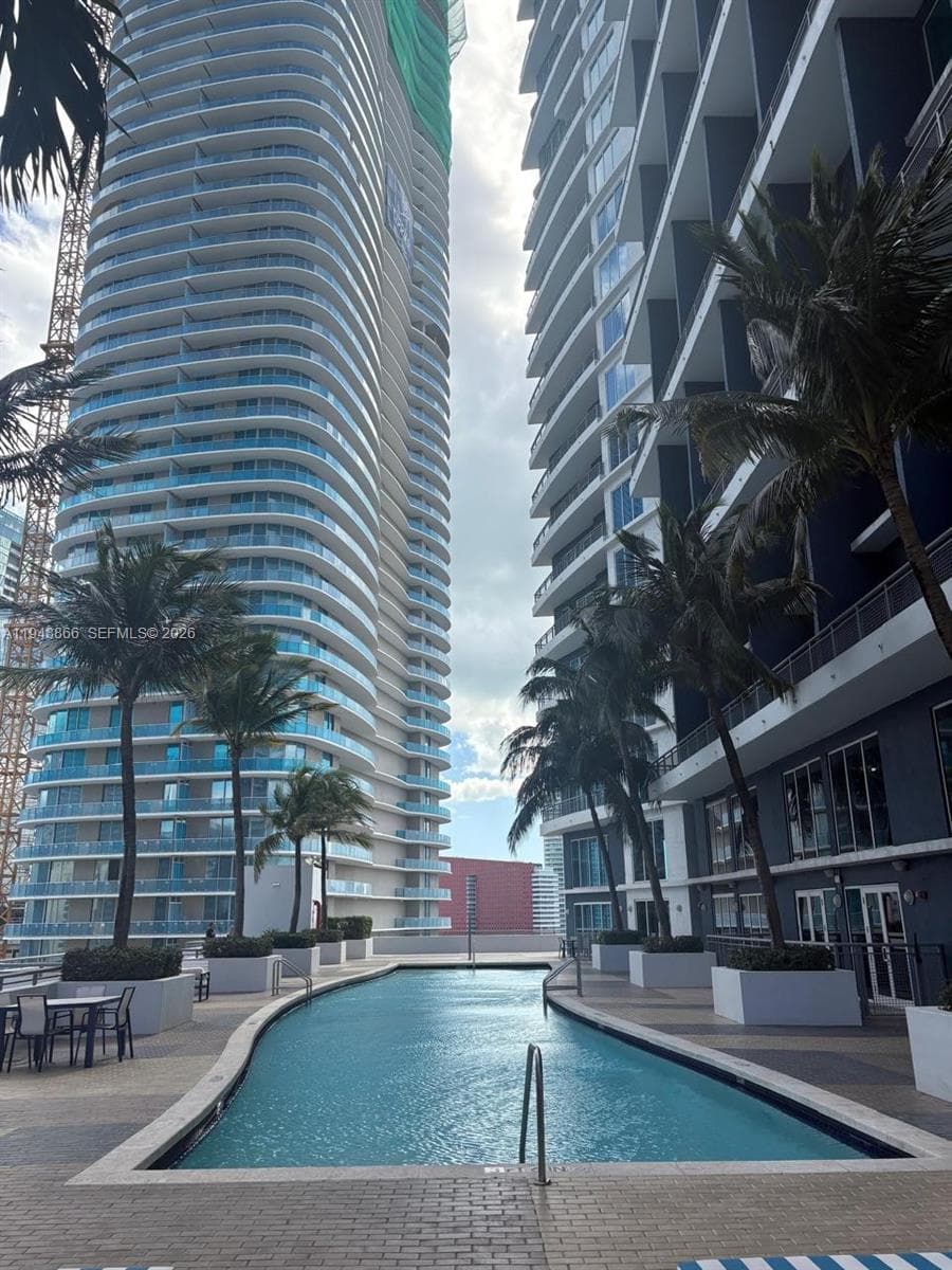 60 SW 13th St # 3013, Miami FL 33130 — 22