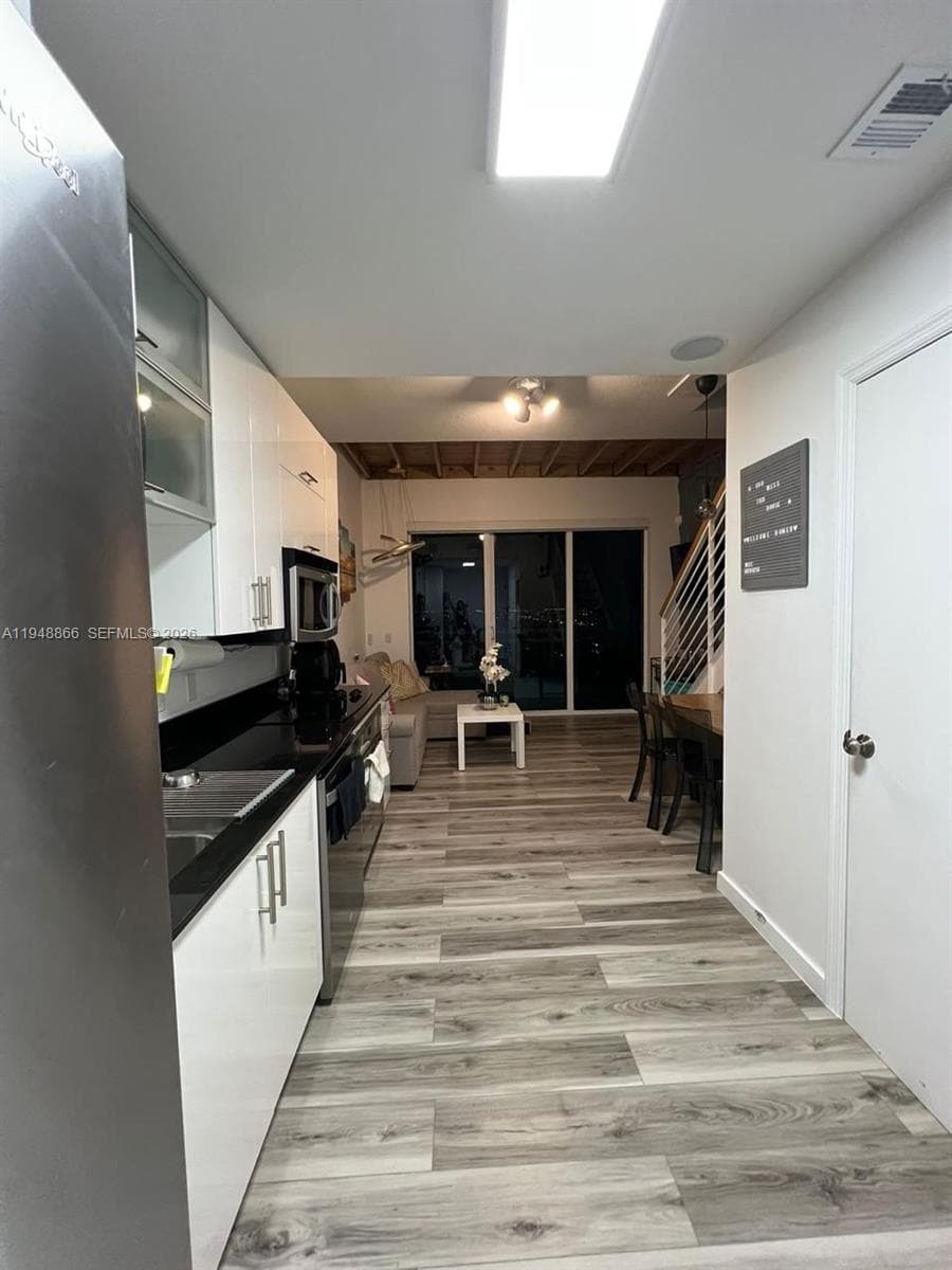 60 SW 13th St # 3013, Miami FL 33130 — 7