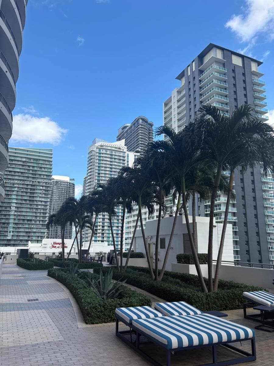 60 SW 13th St # 3013, Miami FL 33130 — 21