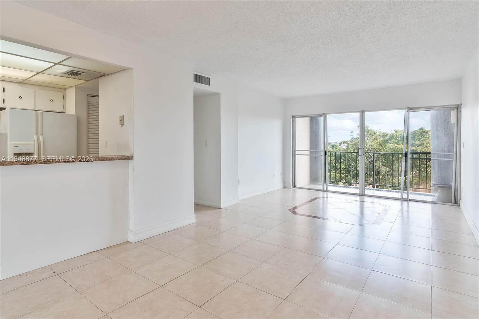 8895 Fontainebleau Blvd # 407, Miami FL 33172 — 6