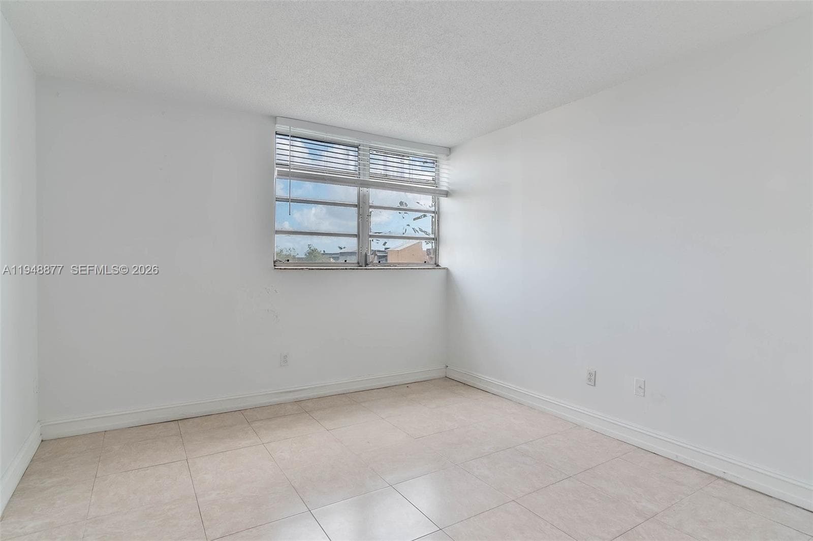8895 Fontainebleau Blvd # 407, Miami FL 33172 — 17