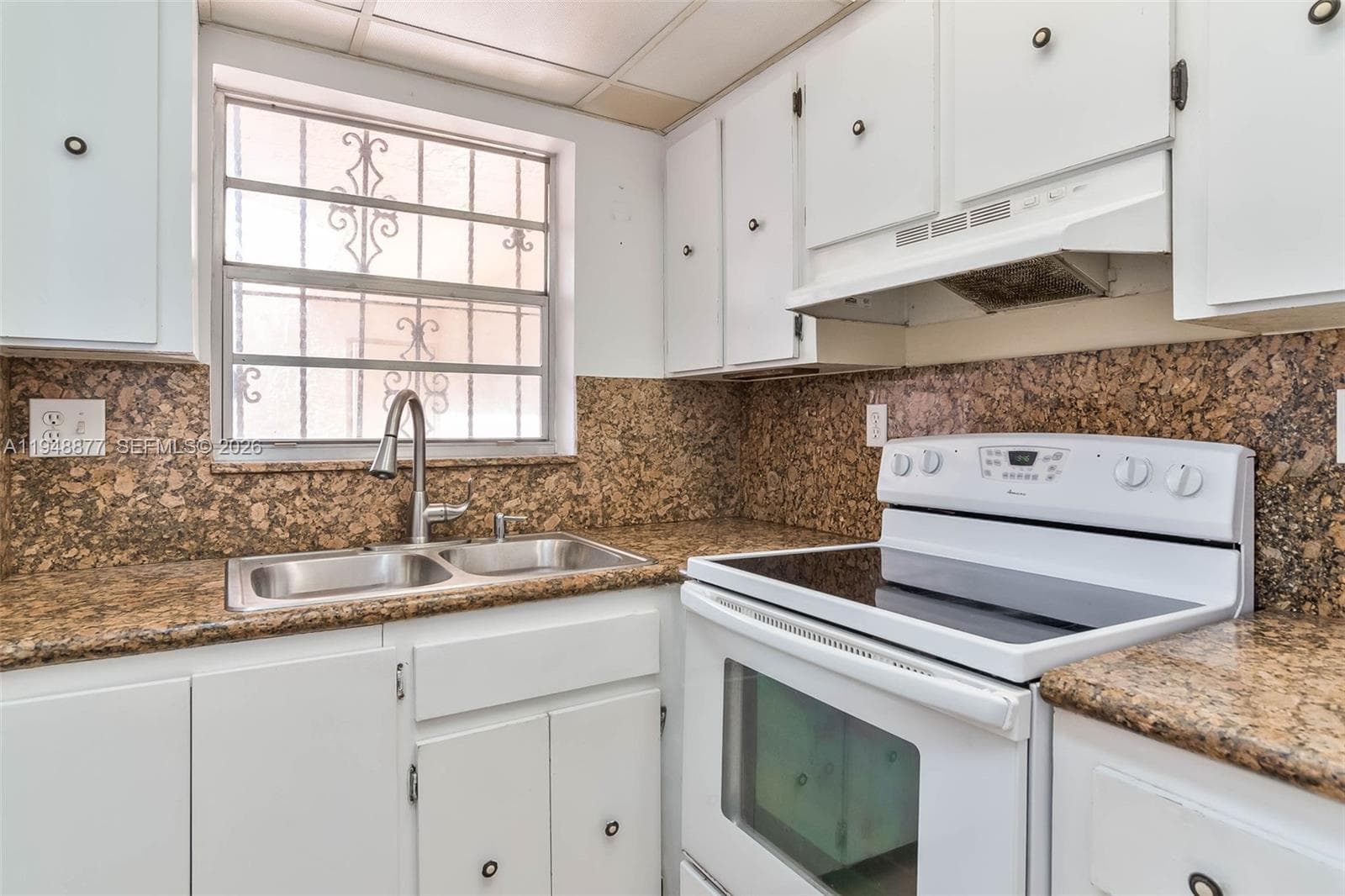 8895 Fontainebleau Blvd # 407, Miami FL 33172 — 4