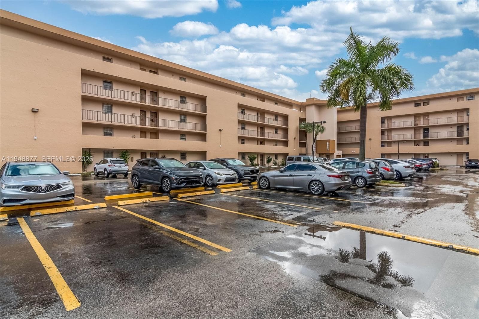8895 Fontainebleau Blvd # 407, Miami FL 33172 — 21