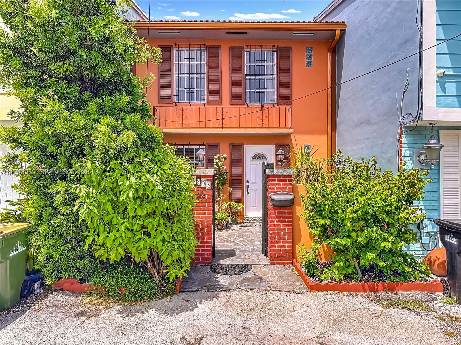2205 NE 123rd St, North Miami FL 33181 — 1