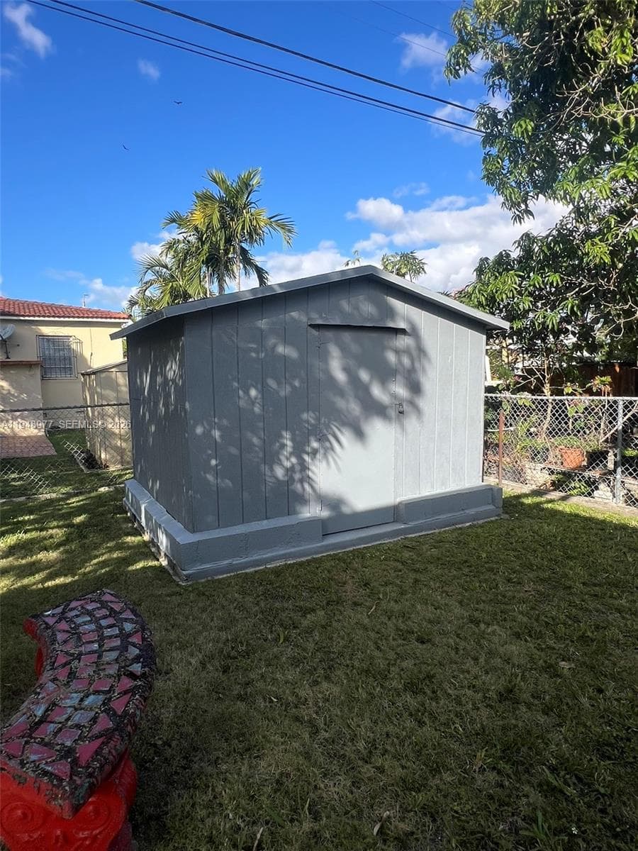 5561 SW 5th Ter, Miami FL 33134 — 21