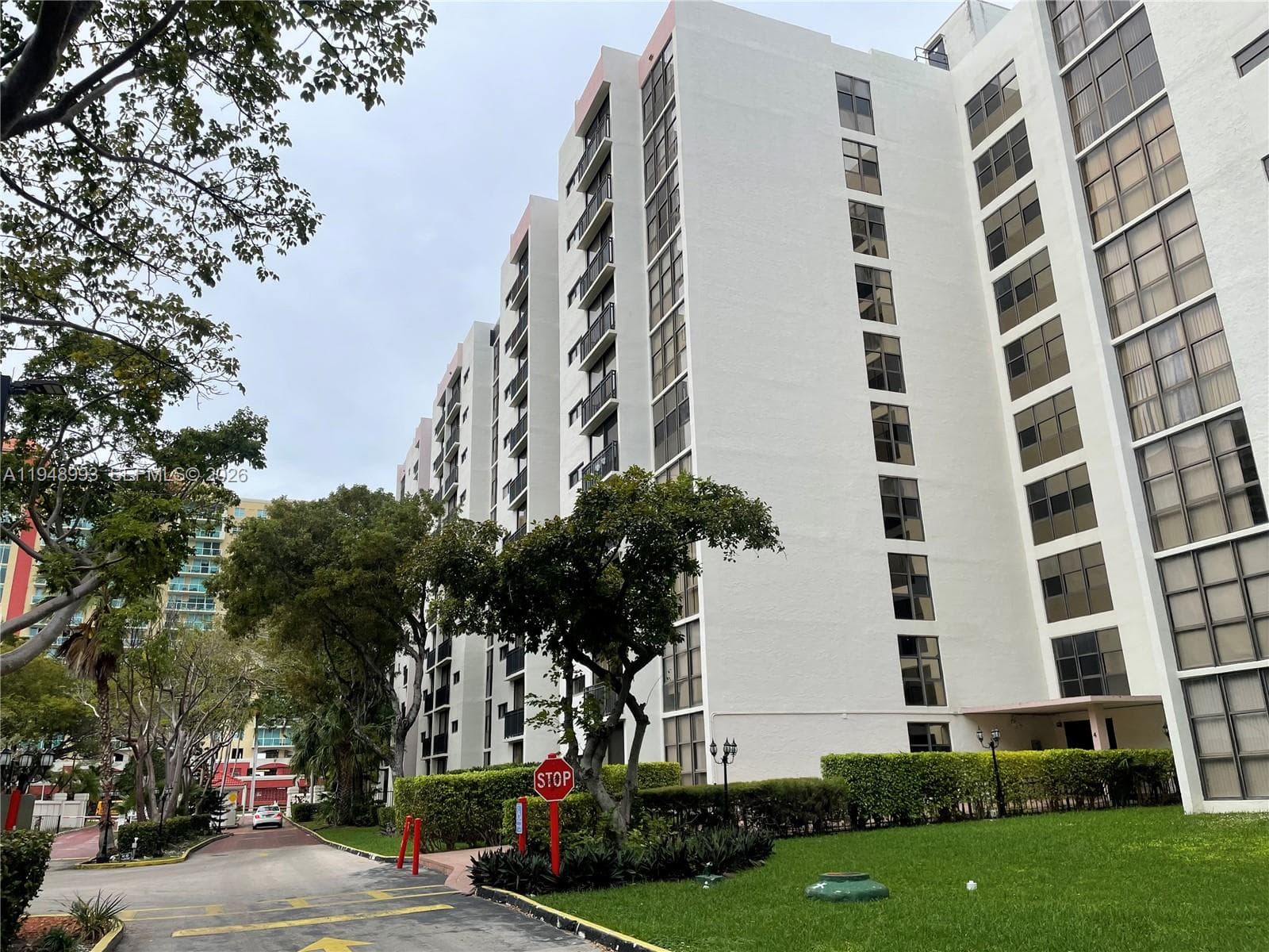 16919 N Bay Rd # 104, Sunny Isles Beach FL 33160 — 35