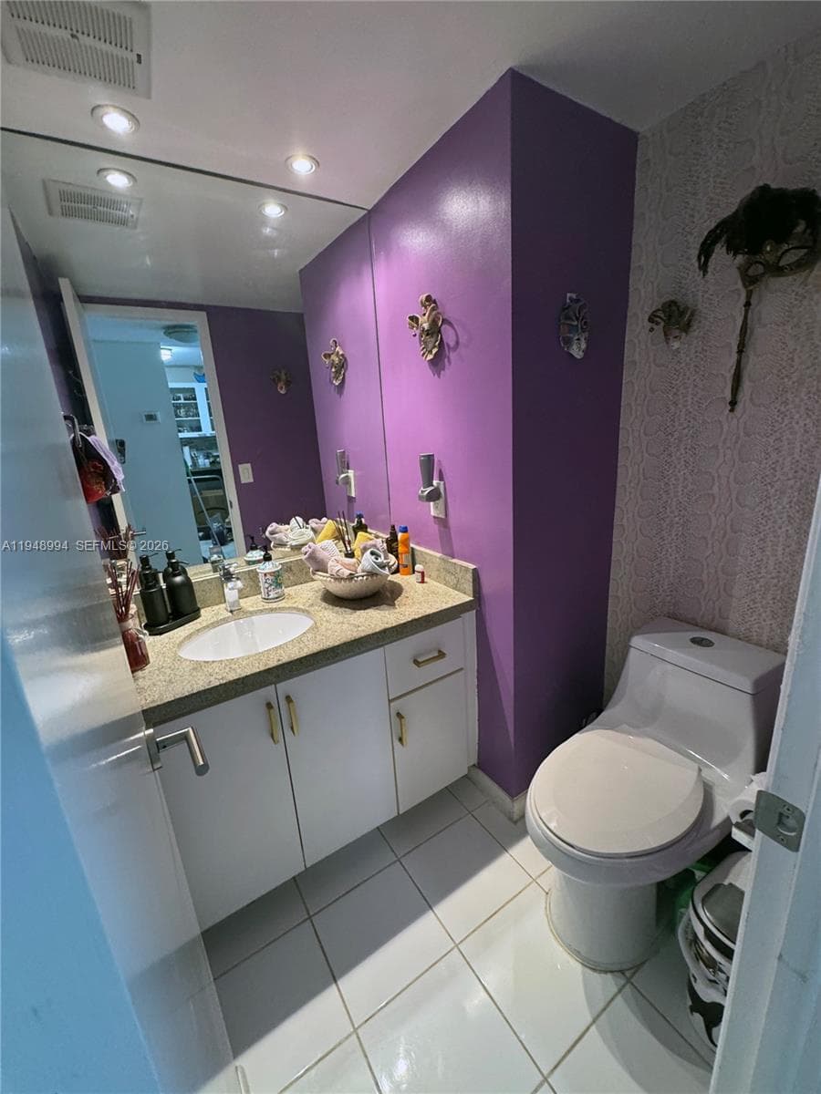 2851 NE 183rd St # 303E, Aventura FL 33160 — 32