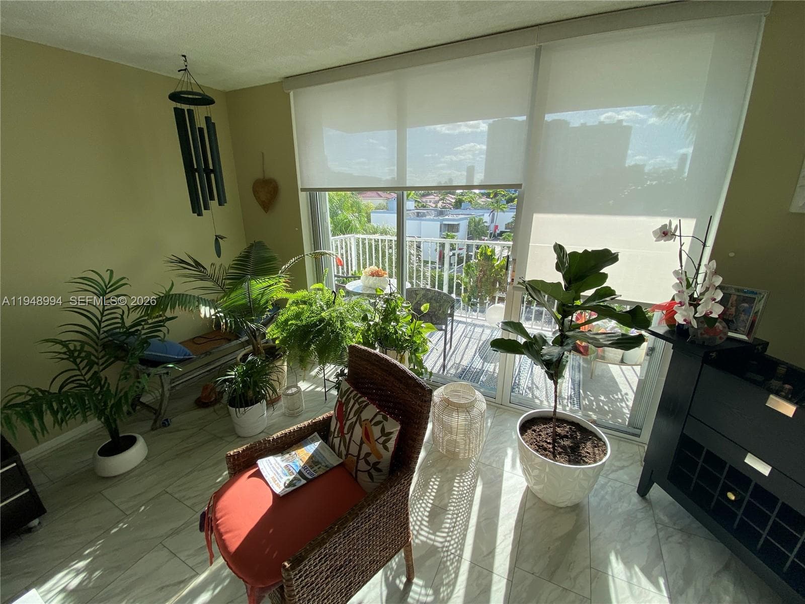 2851 NE 183rd St # 303E, Aventura FL 33160 — 33