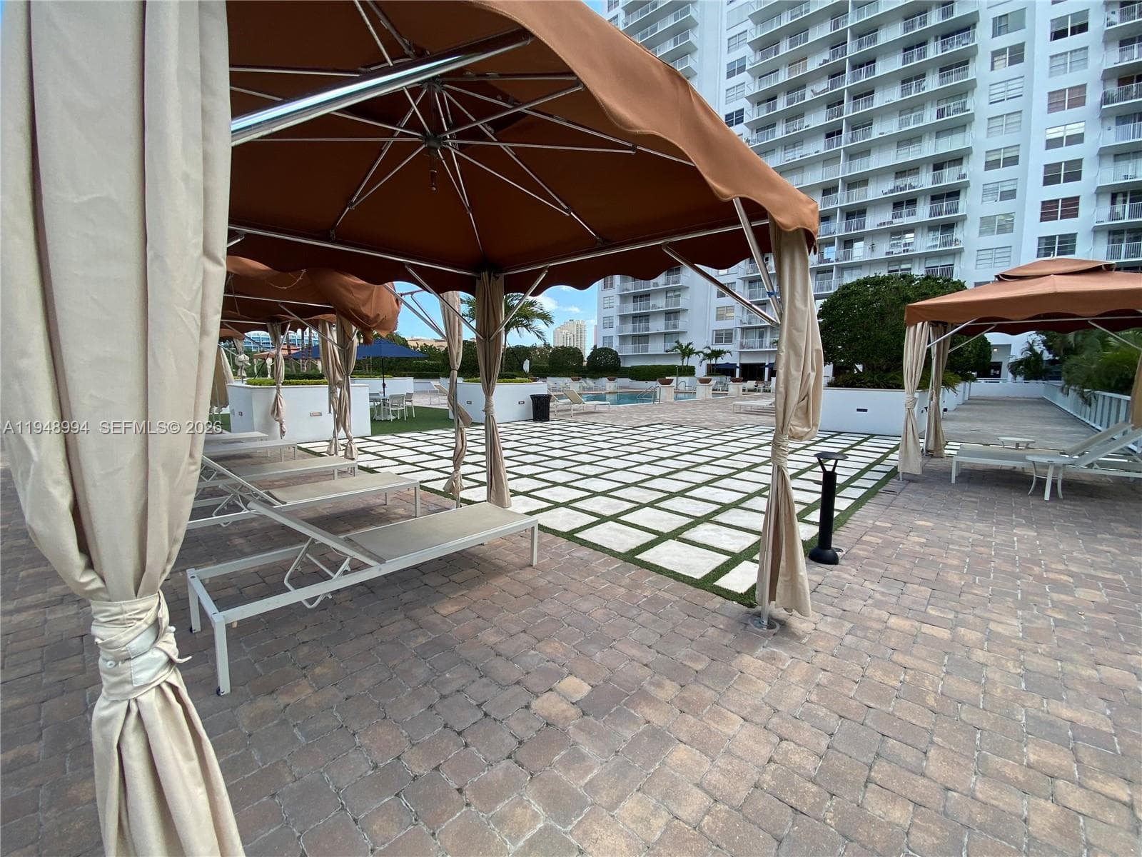 2851 NE 183rd St # 303E, Aventura FL 33160 — 45