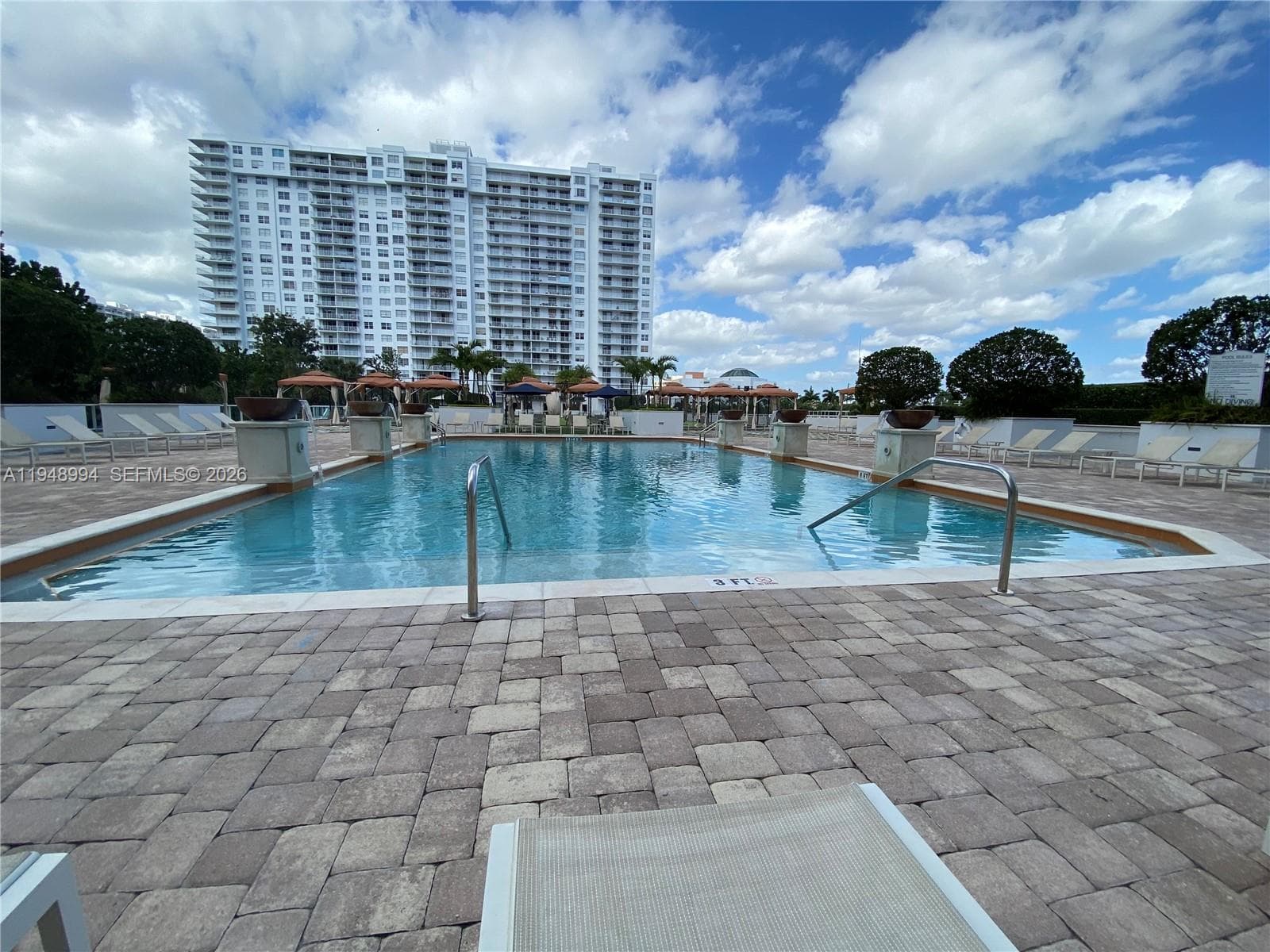 2851 NE 183rd St # 303E, Aventura FL 33160 — 40