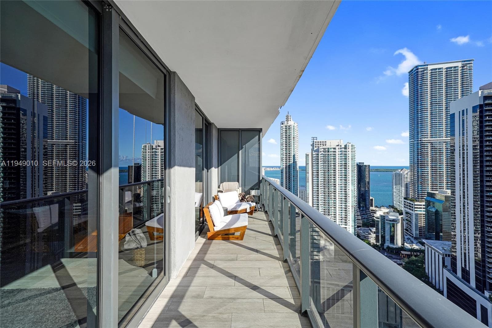 45 SW 9th St # 3405, Miami FL 33130 — 13