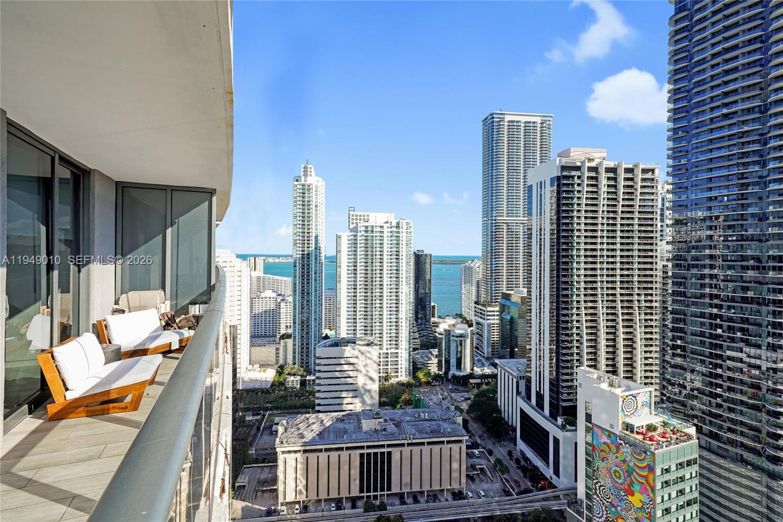 45 SW 9th St # 3405, Miami FL 33130 — 14