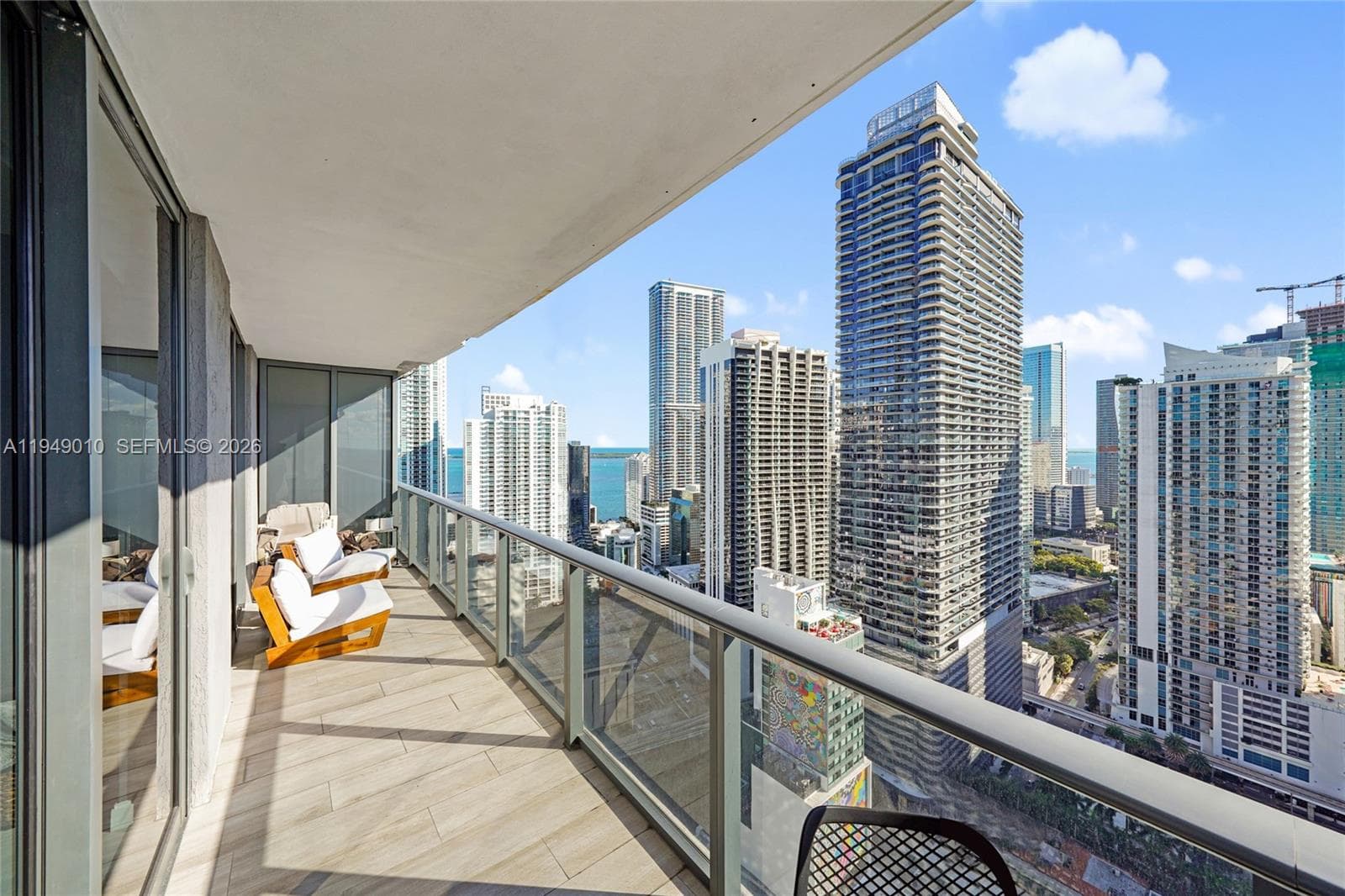 45 SW 9th St # 3405, Miami FL 33130 — 19