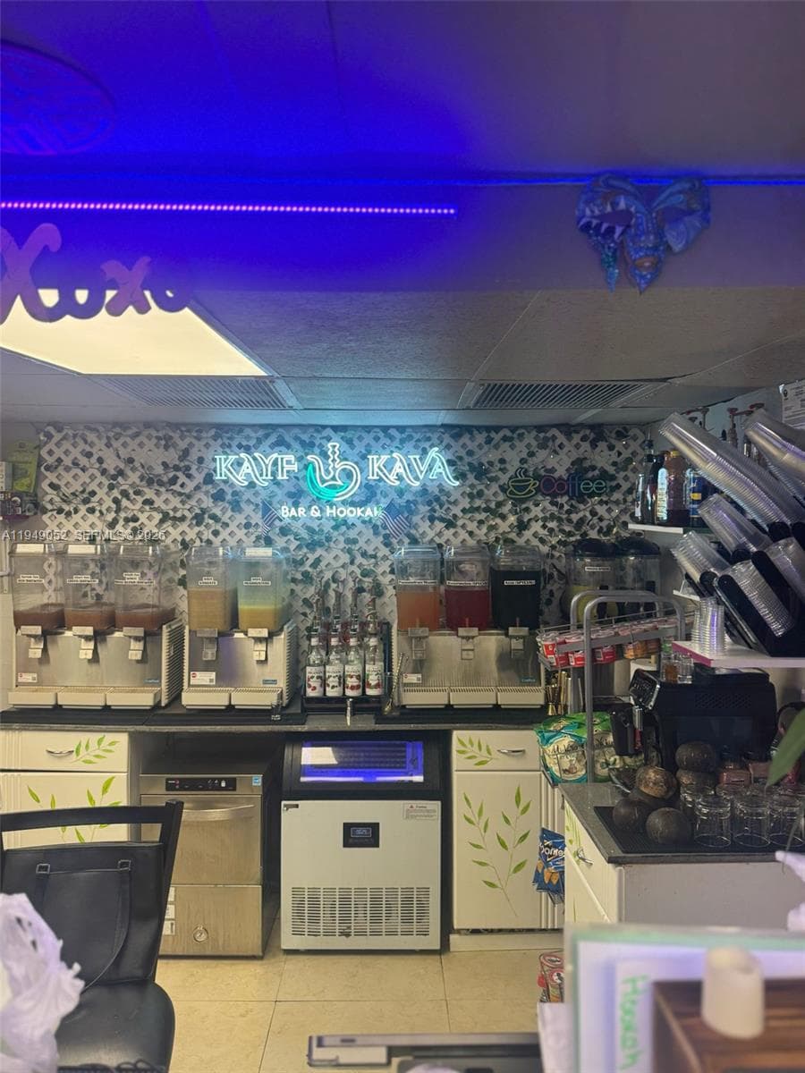 17010 W Dixie Hwy, North Miami Beach FL 33160 — 6