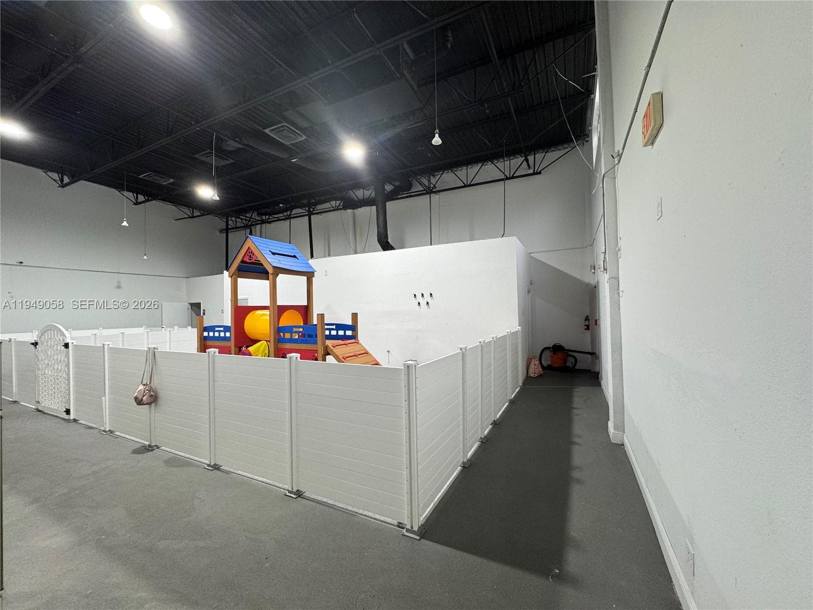 8347 NW 36th St, Doral FL 33166 — 14