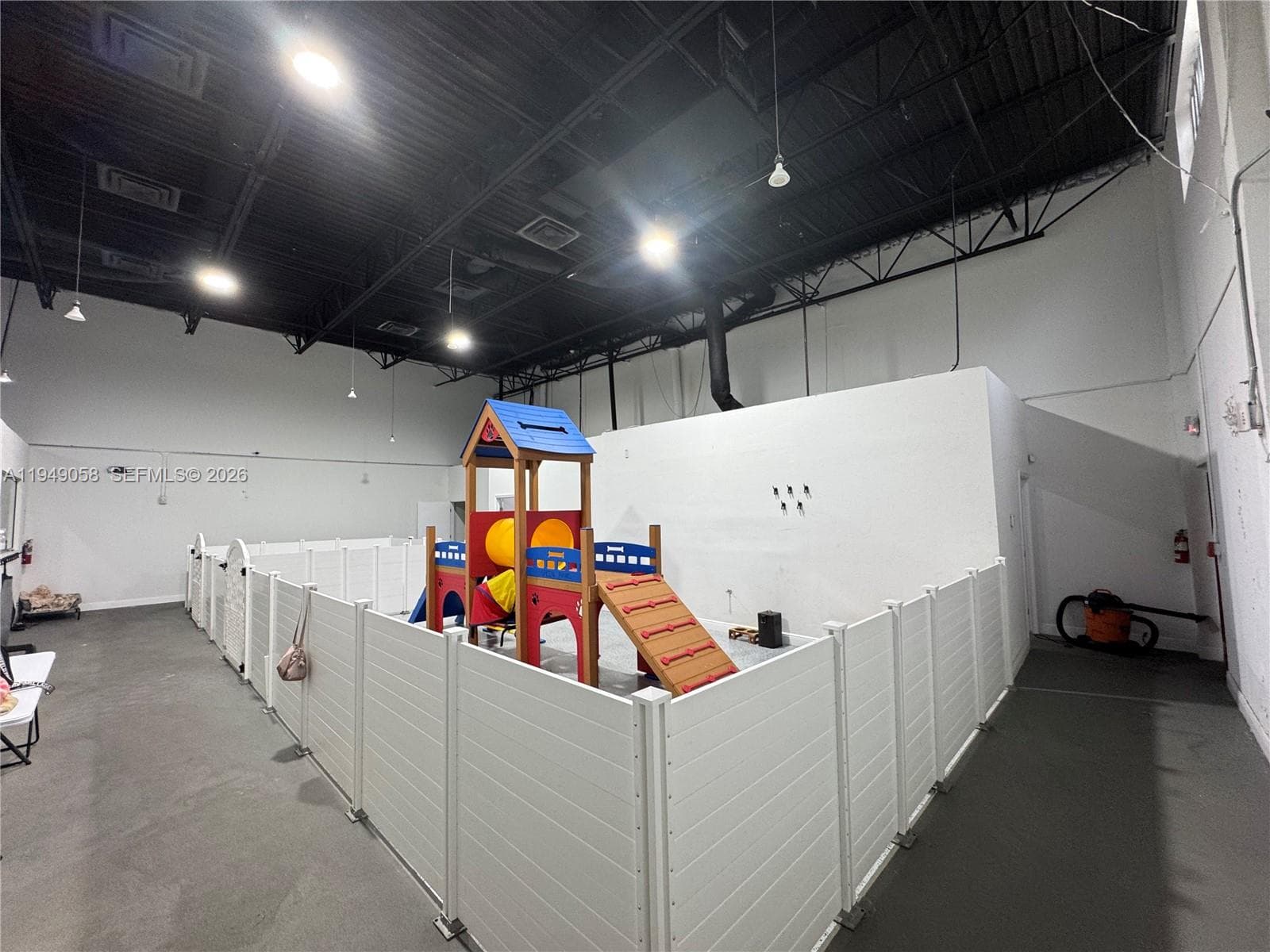 8347 NW 36th St, Doral FL 33166 — 11