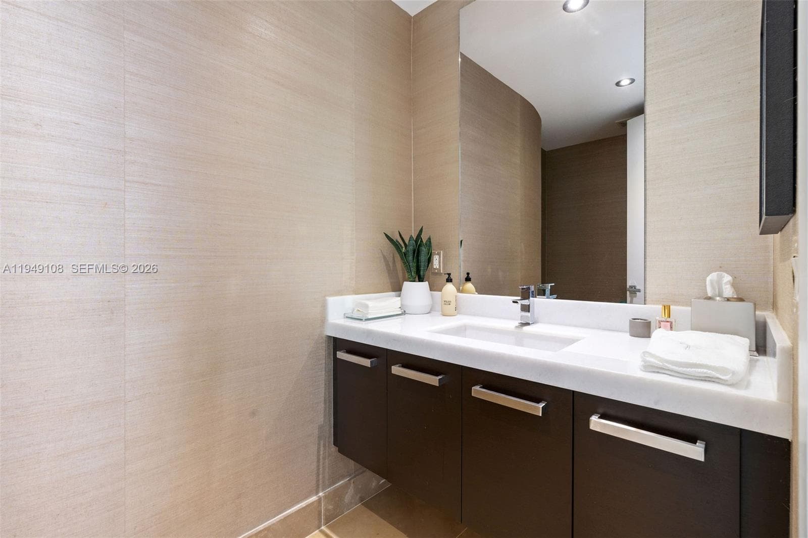5959 Collins Ave # 606, Miami Beach FL 33140 — 21