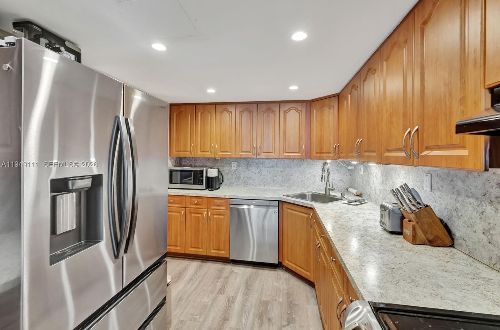 5401 Collins Ave # 340, Miami Beach FL 33140 — 6