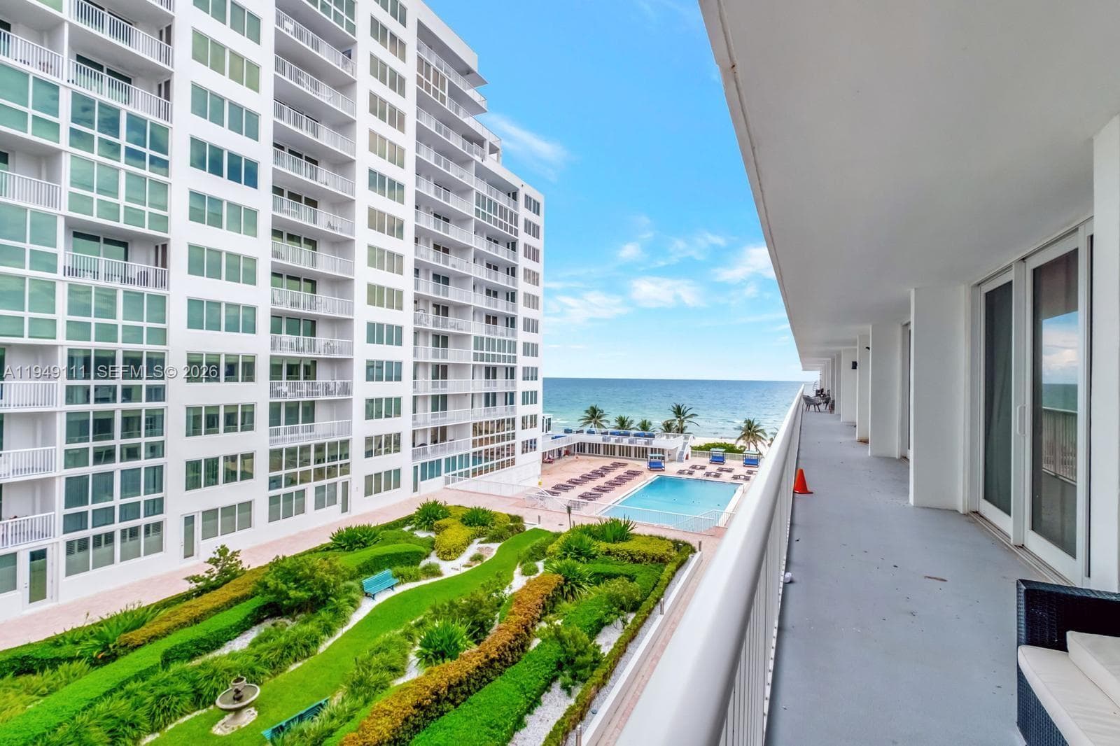 5401 Collins Ave # 340, Miami Beach FL 33140 — 22