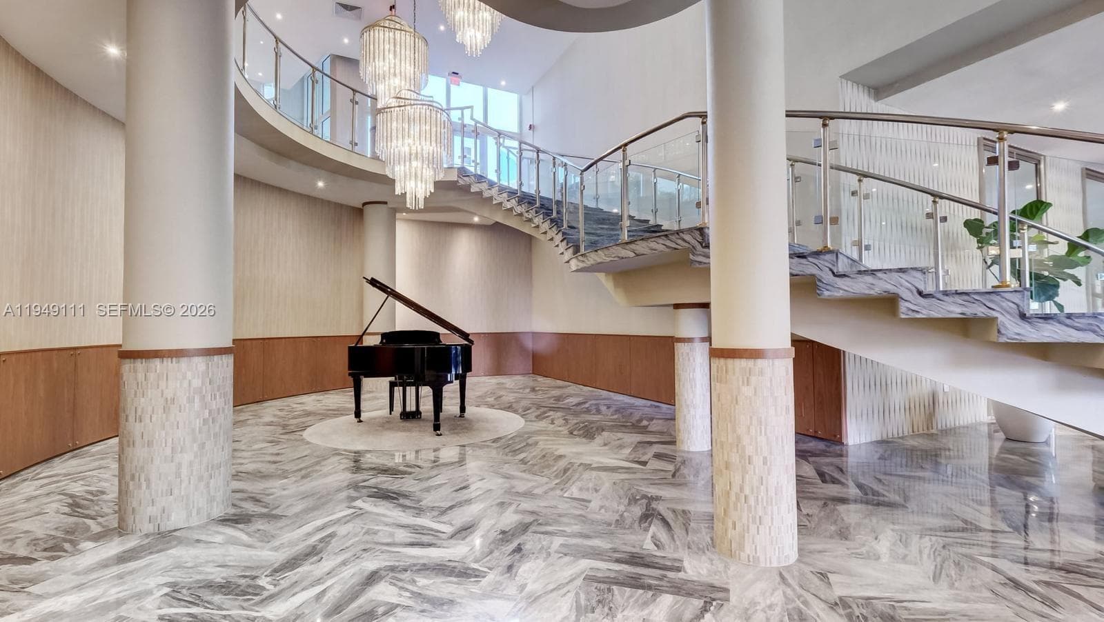 5401 Collins Ave # 340, Miami Beach FL 33140 — 32