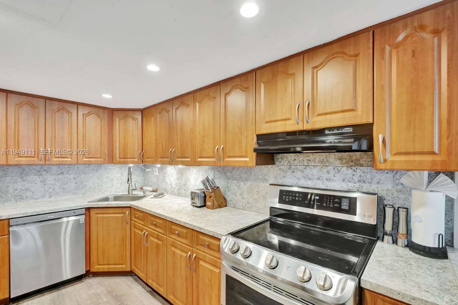 5401 Collins Ave # 340, Miami Beach FL 33140 — 5