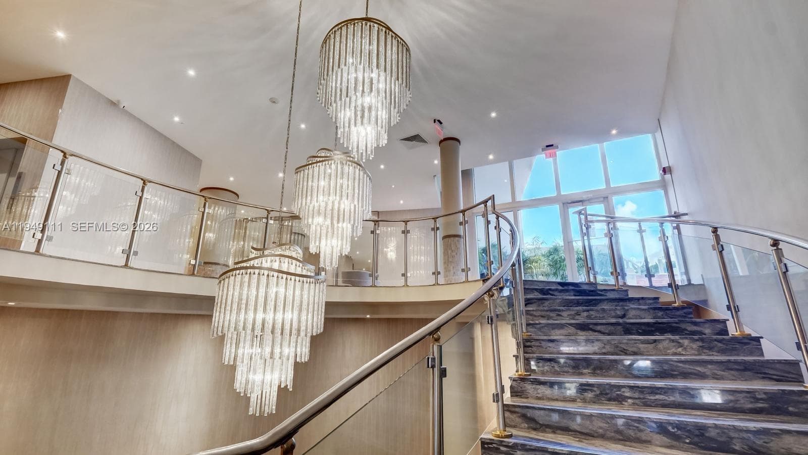 5401 Collins Ave # 340, Miami Beach FL 33140 — 34