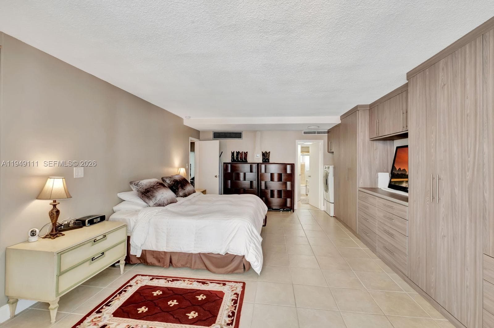 5401 Collins Ave # 340, Miami Beach FL 33140 — 15