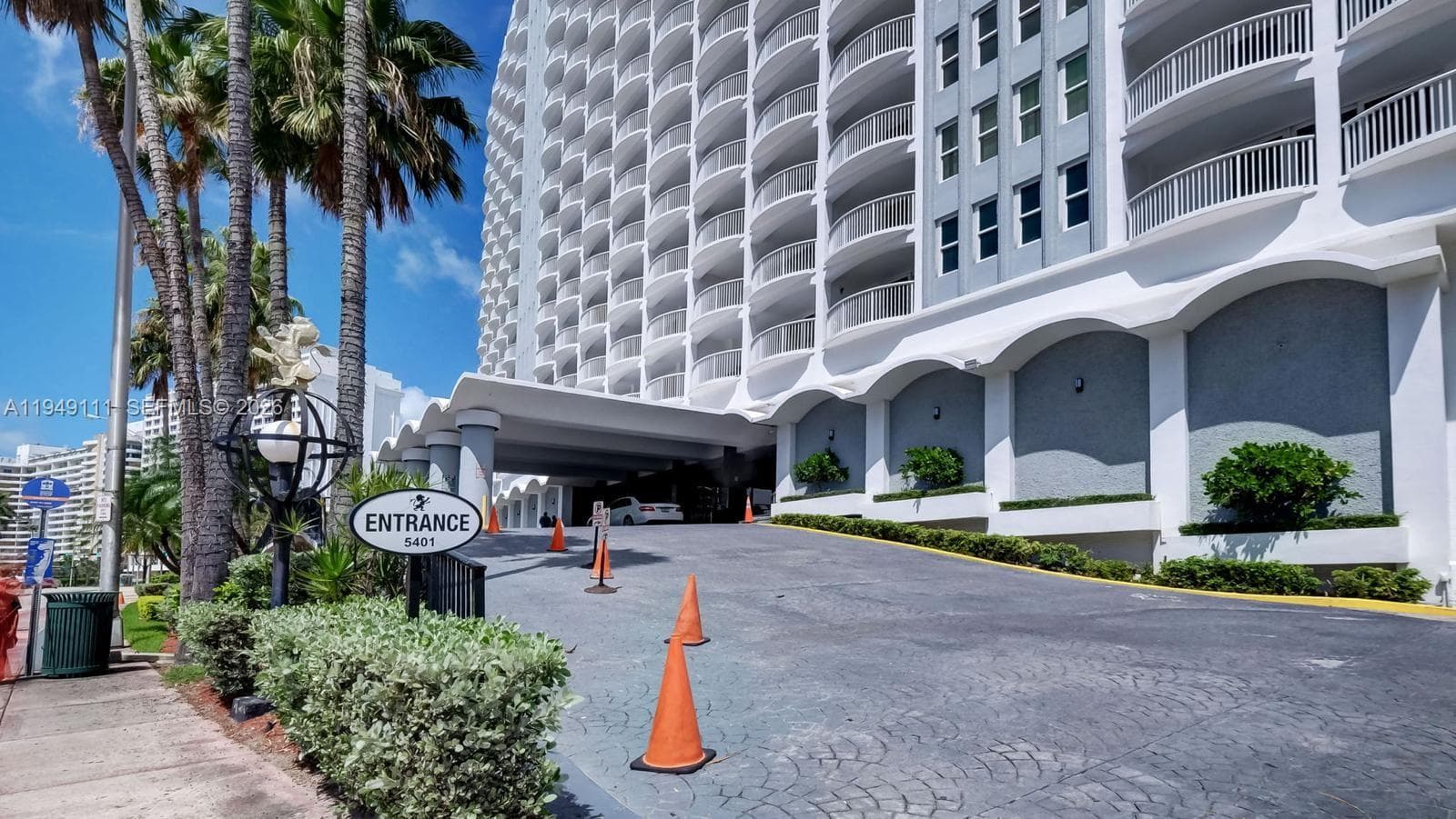 5401 Collins Ave # 340, Miami Beach FL 33140 — 29