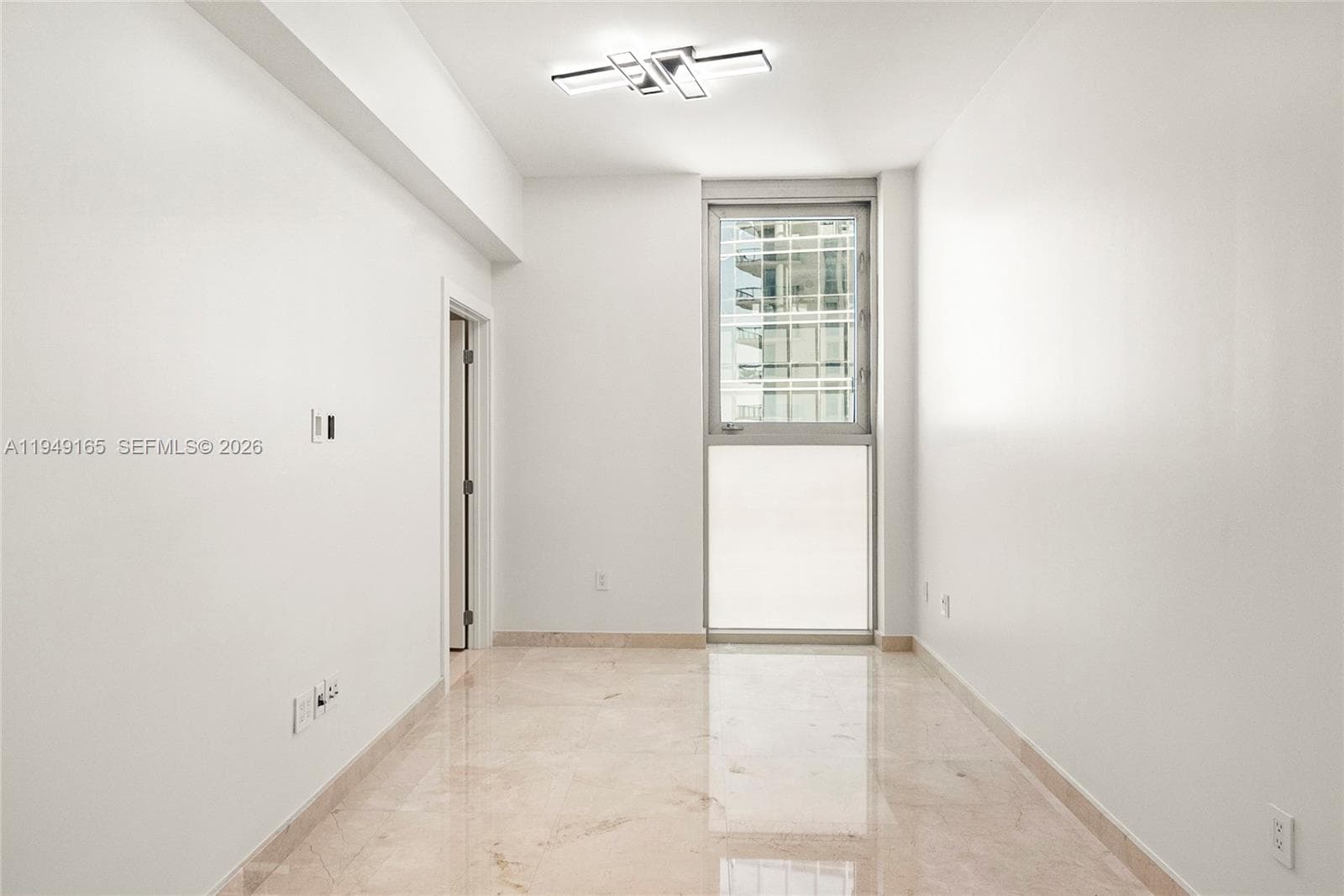 17001 Collins Ave # 4208, Sunny Isles Beach FL 33160 — 33