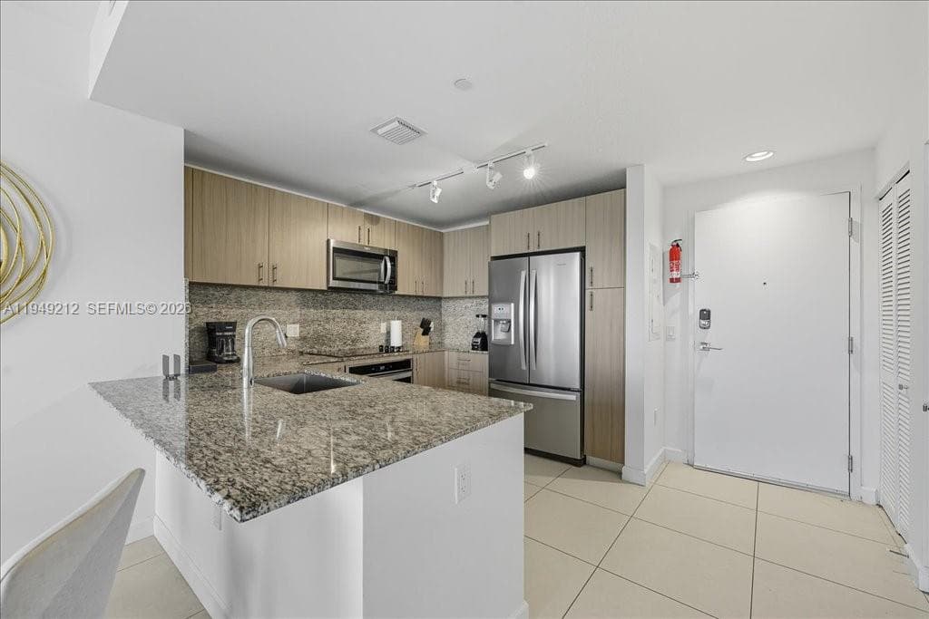 5350 NW 84th Ave # 505, Doral FL 33166 — 14