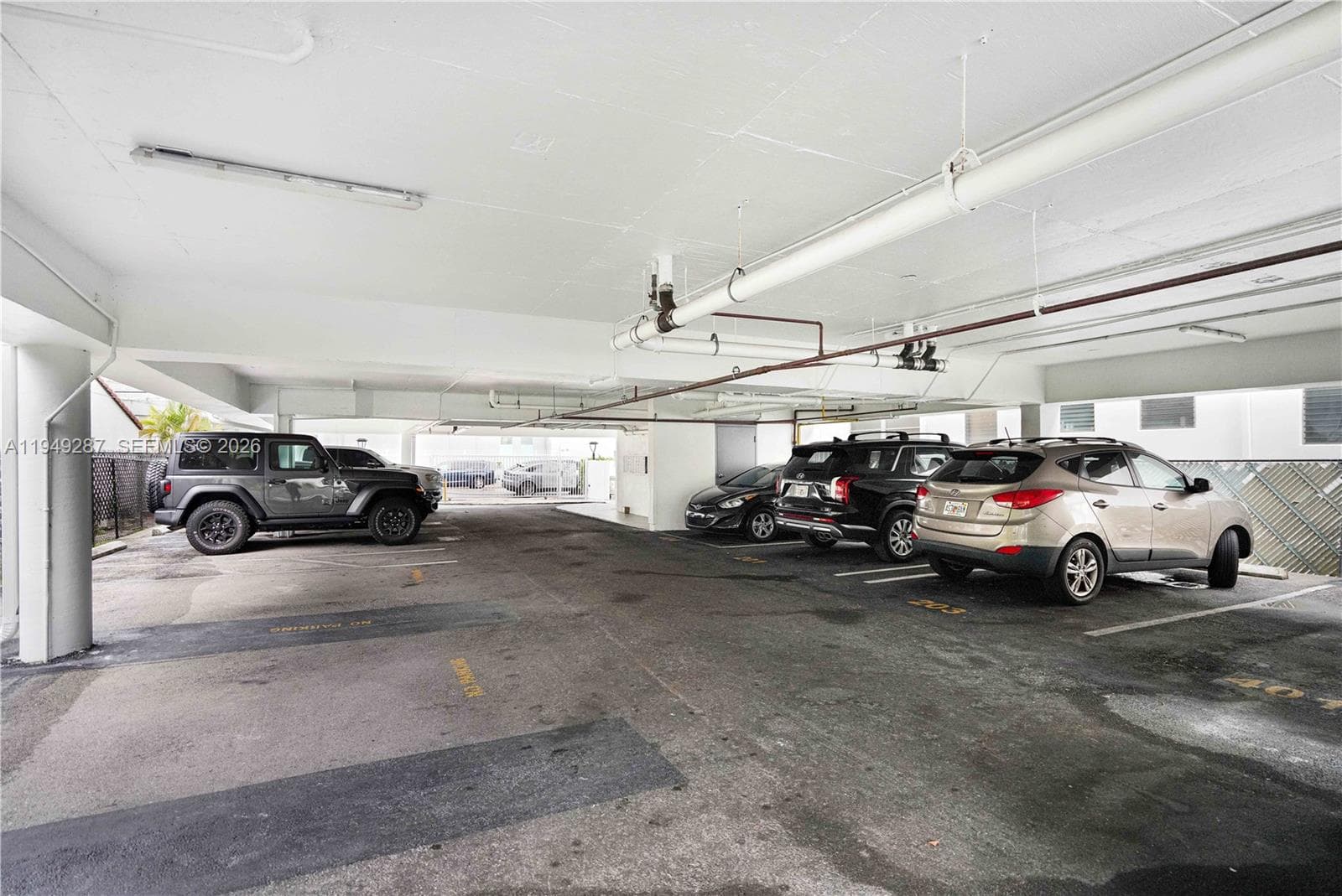 7925 Carlyle Ave # 202, Miami Beach FL 33141 — 16