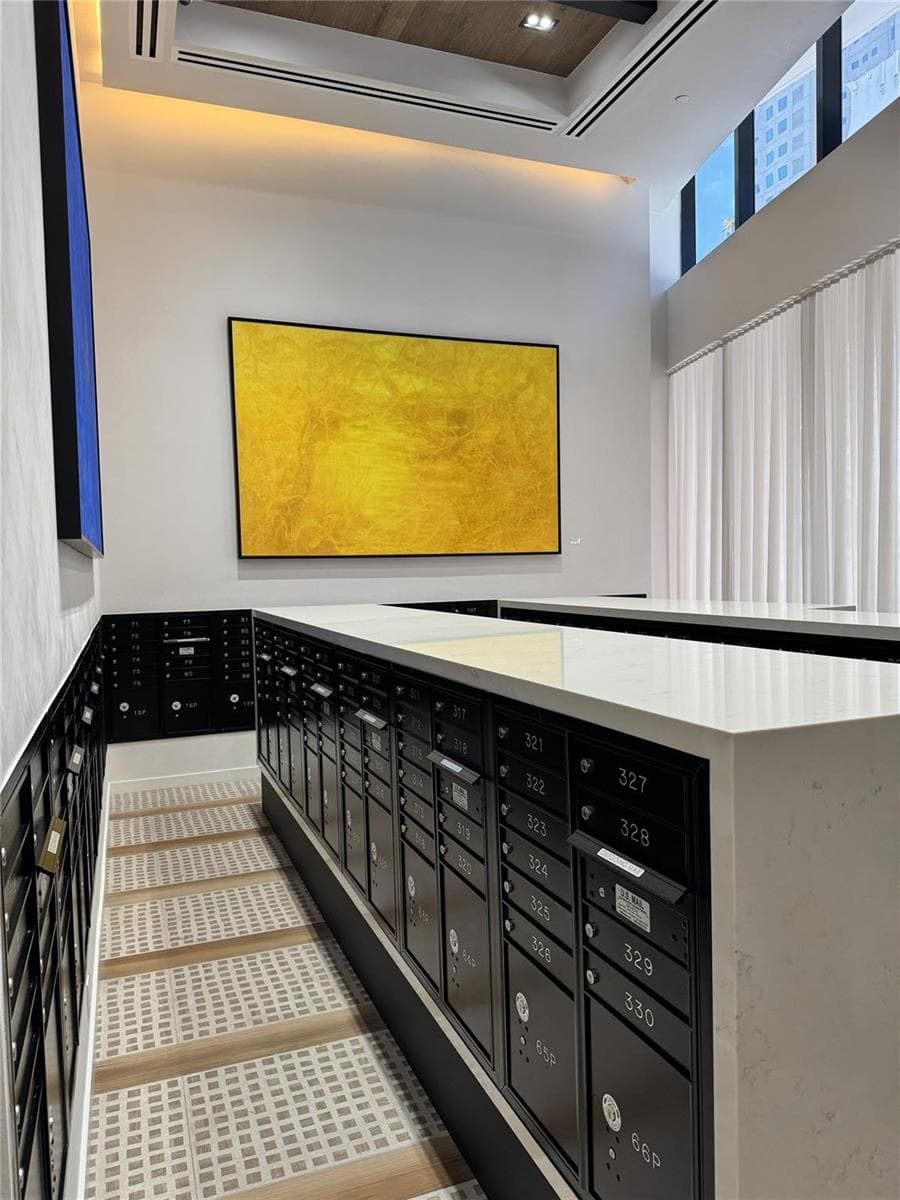 225 N Miami Avenue # 2507, Miami FL 33128 — 24