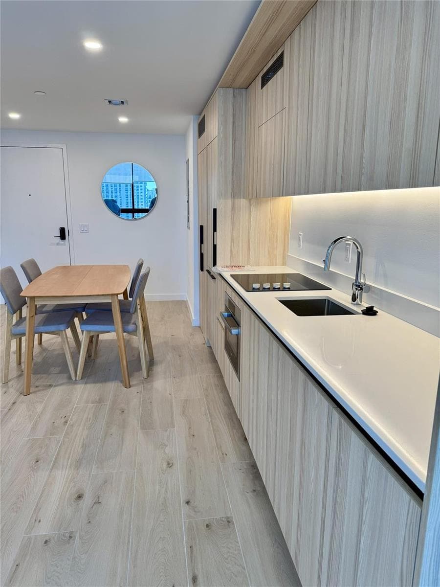 225 N Miami Avenue # 2507, Miami FL 33128 — 4