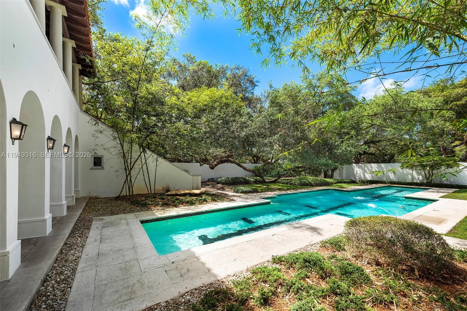 4191 Lybyer Ave, Miami FL 33133 — 40