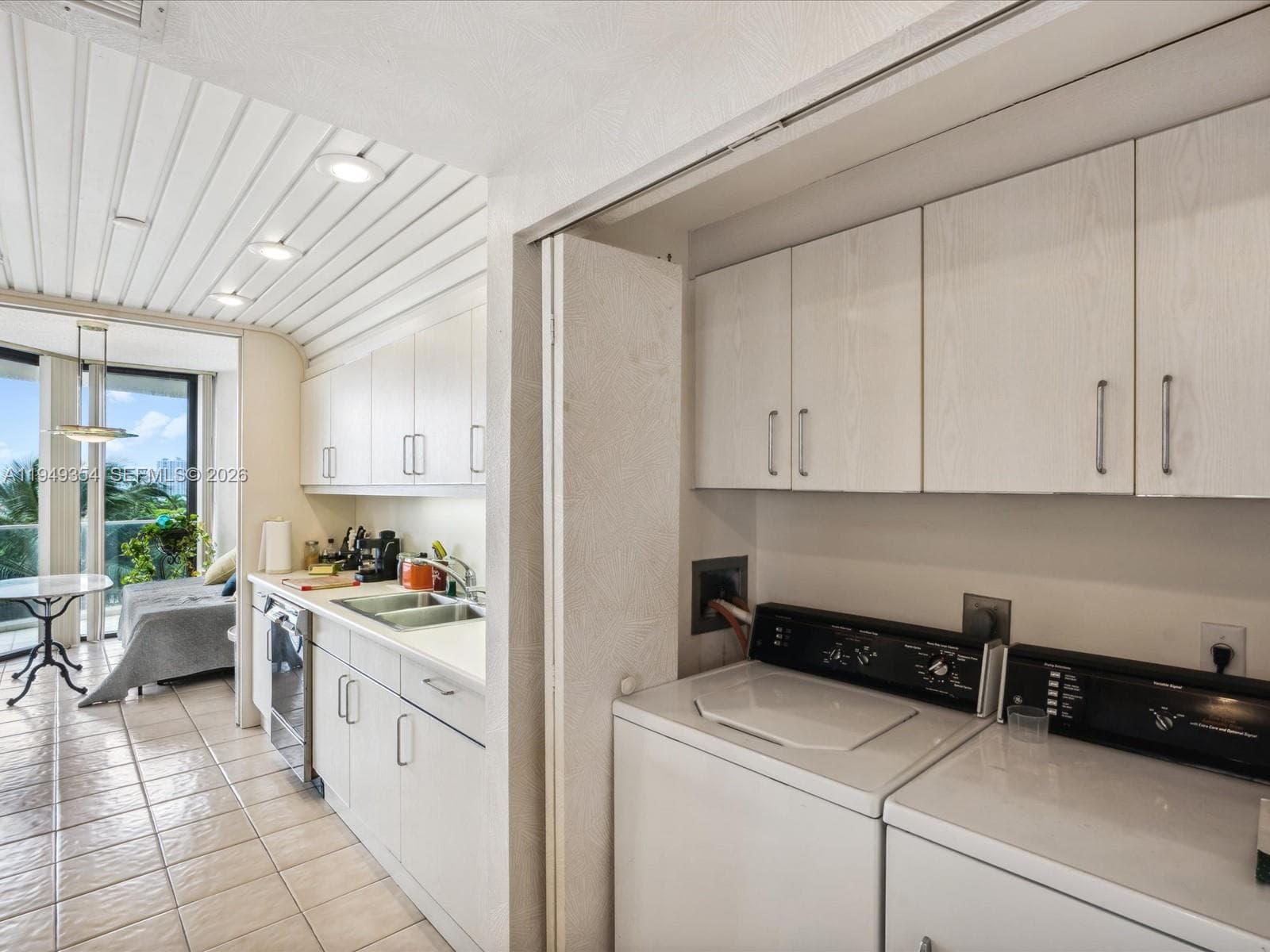 2800 Island Blvd # 702, Aventura FL 33160 — 11