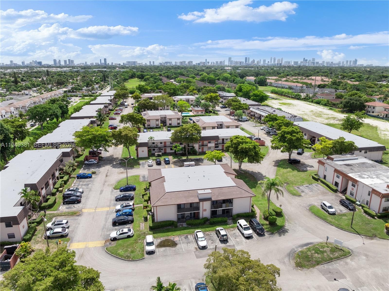 20905 NE 8th Ct # 36, Miami FL 33179 — 37