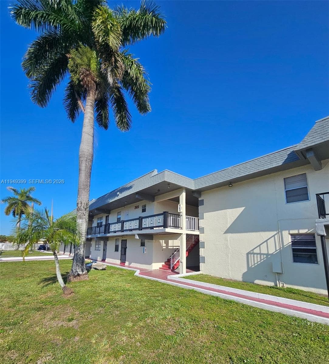 301 NW 177th St # 107, Miami Gardens FL 33169 — 1