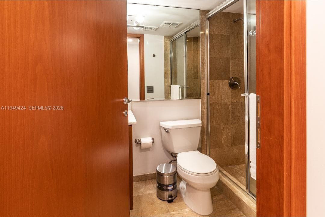 Spiaggia Ocean Condo, Surfside, FL — 32