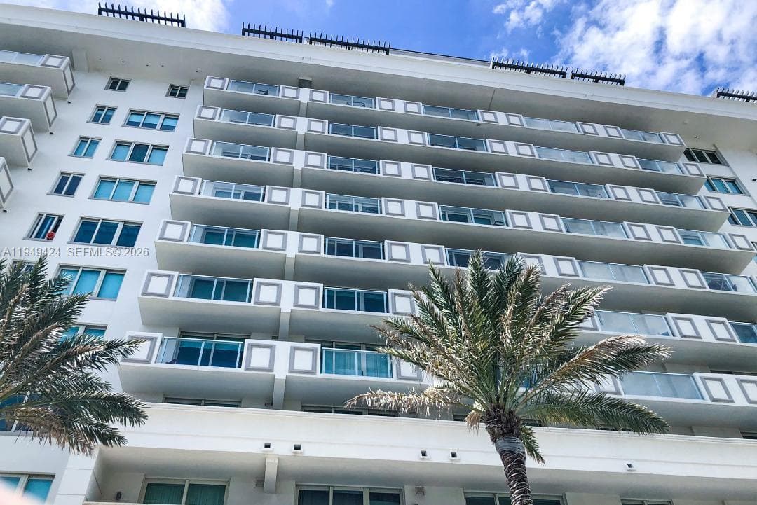 Spiaggia Ocean Condo, Surfside, FL — 11