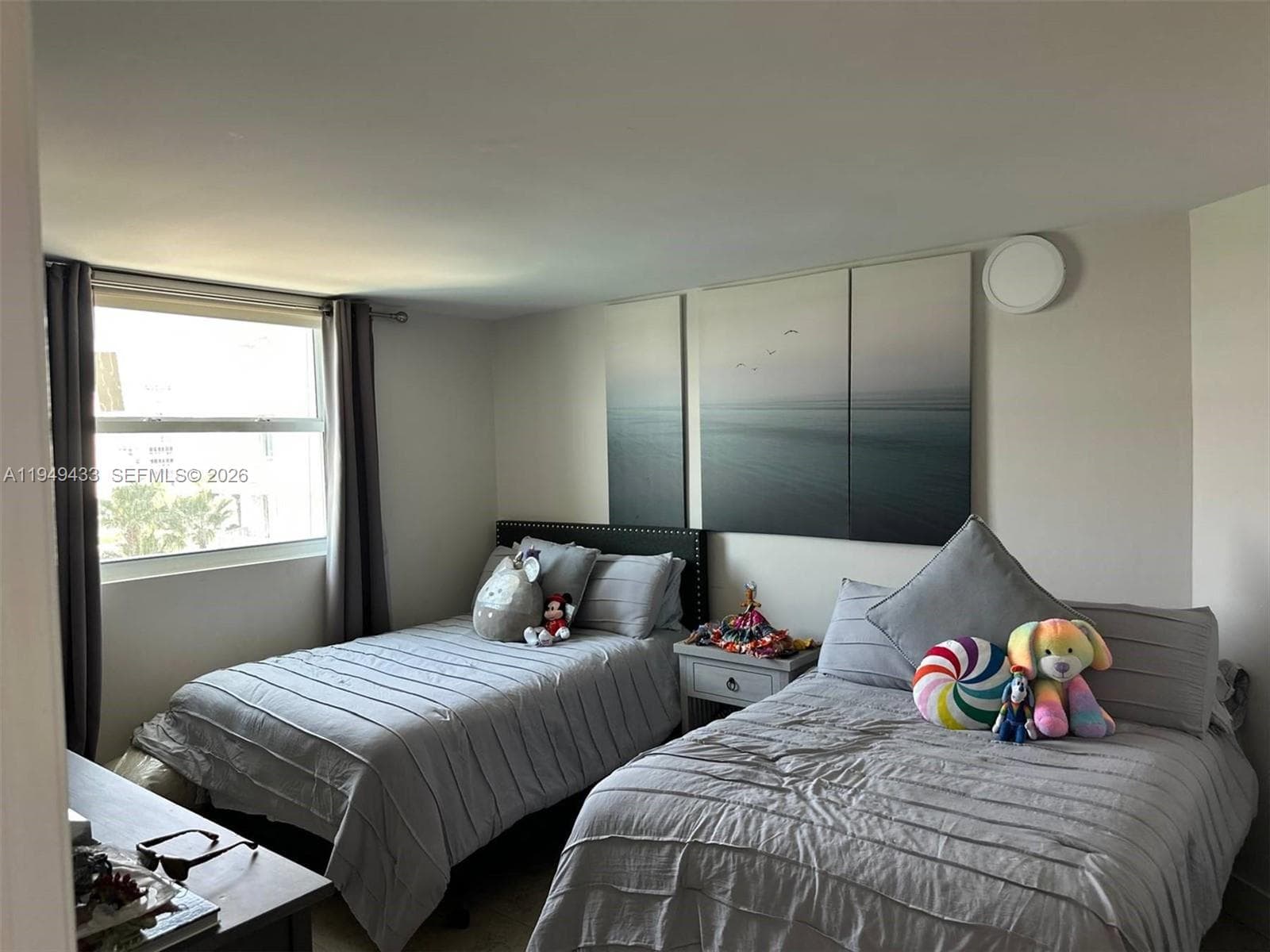 5880 Collins Ave # 705, Miami Beach FL 33140 — 32