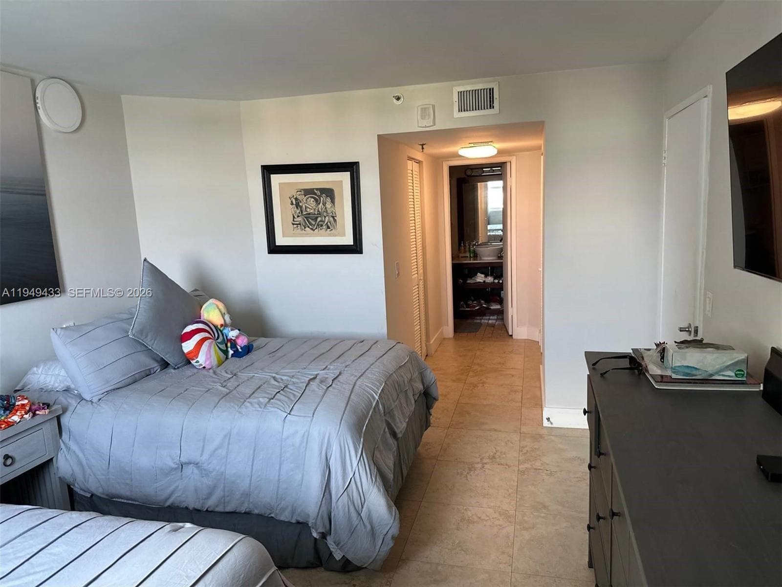 5880 Collins Ave # 705, Miami Beach FL 33140 — 28