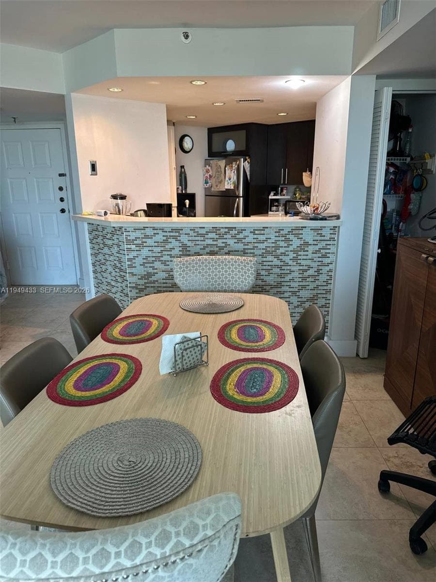 5880 Collins Ave # 705, Miami Beach FL 33140 — 34