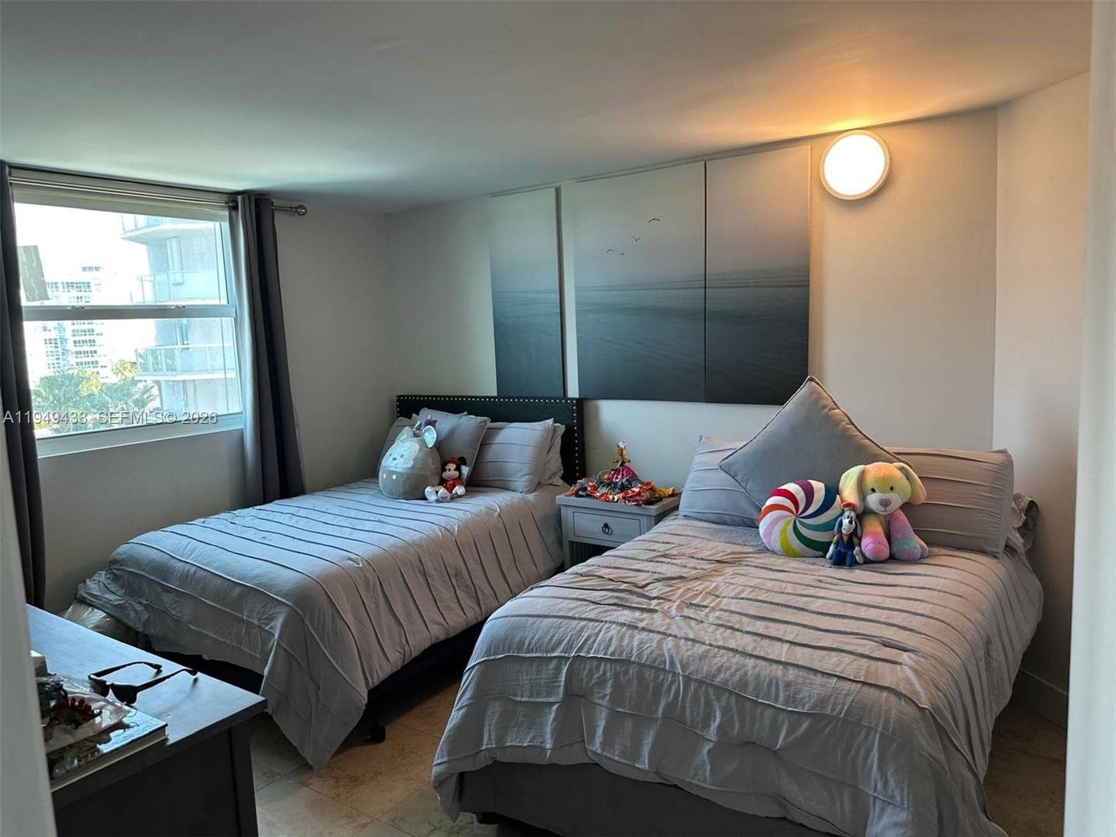 5880 Collins Ave # 705, Miami Beach FL 33140 — 33