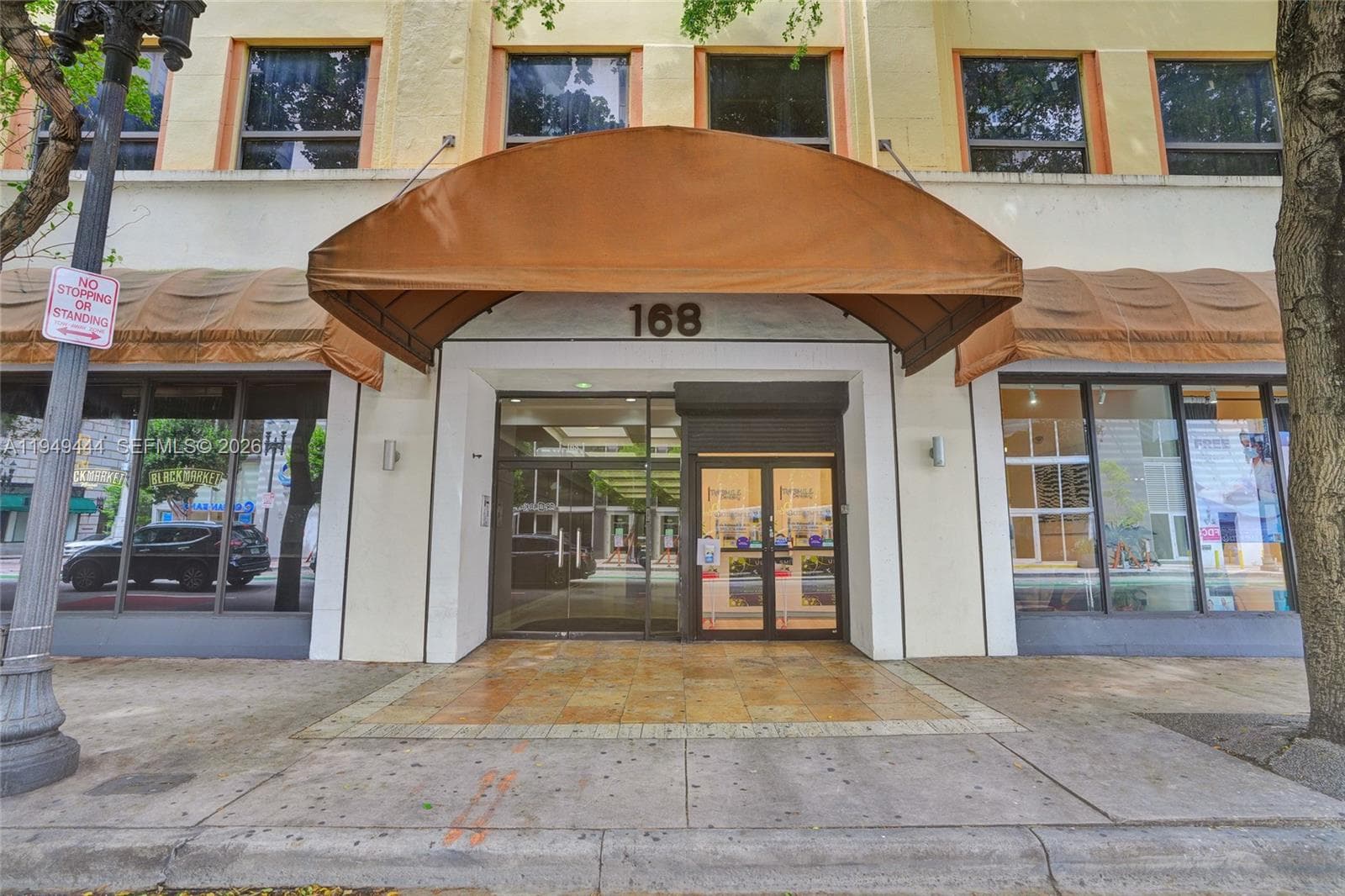 168 SE 1st St # 1200, Miami FL 33131 — 4